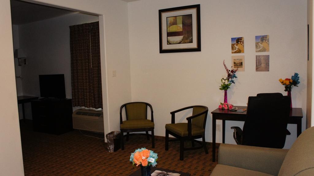 Lux Inn&Suites Three Rivers Extérieur photo